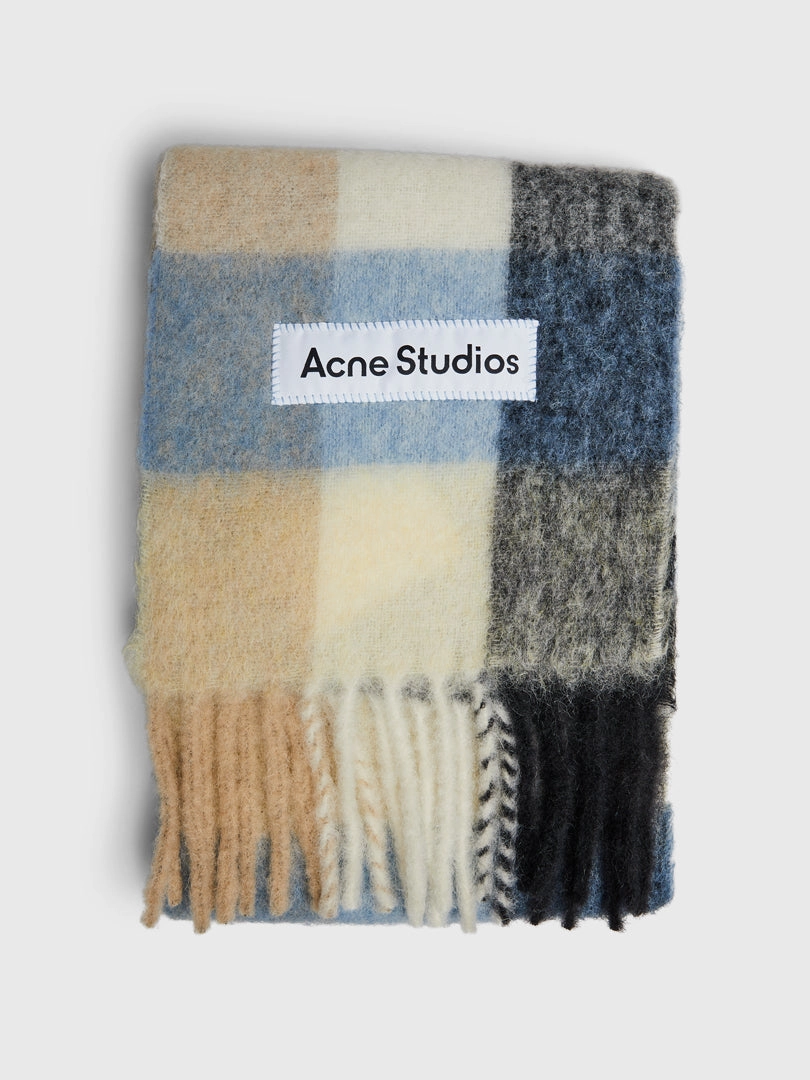 Steal the Deal Now Hot Sale Alert Vally Checked Scarf In Blue, Beige And Black