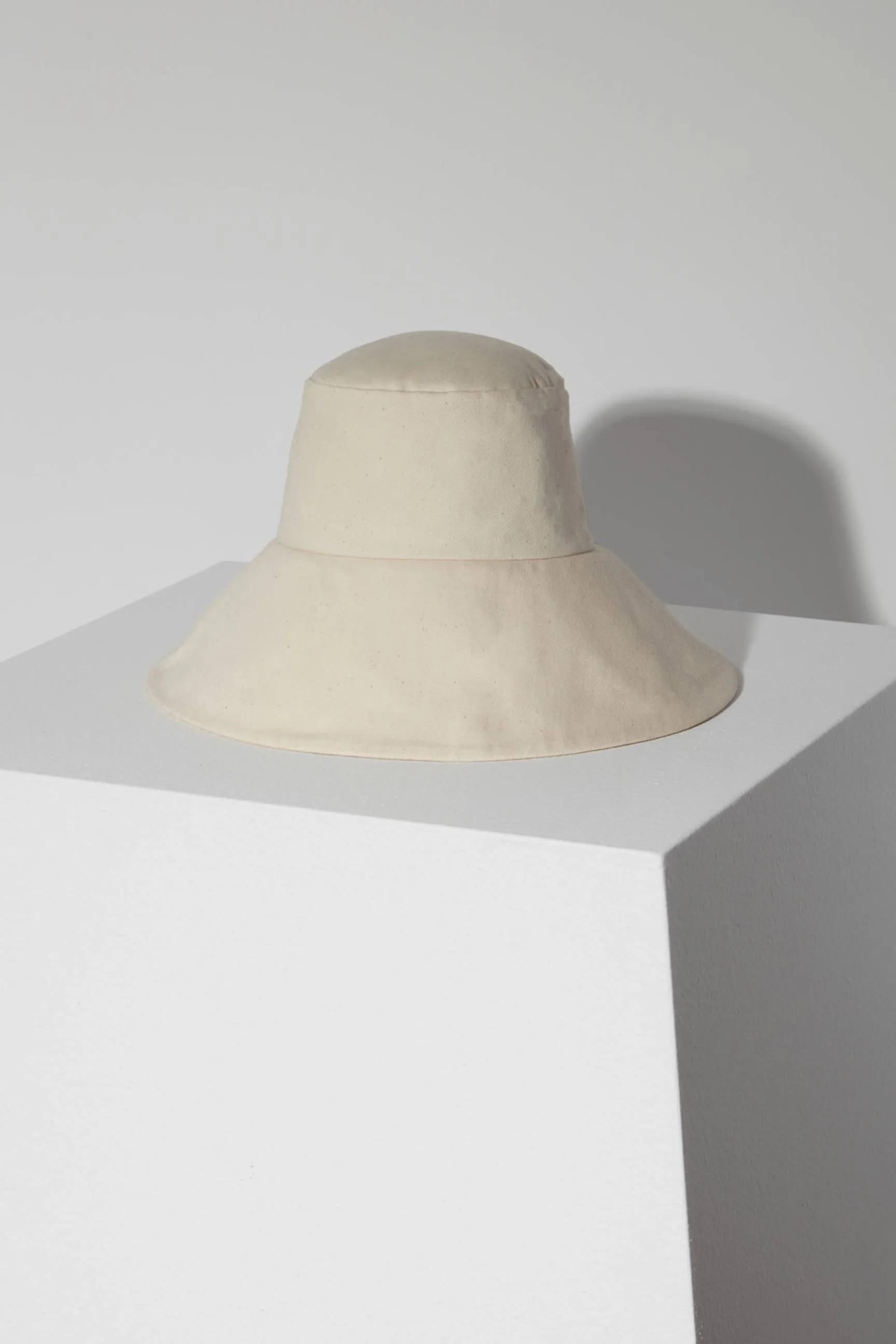 Walker Bucket Hat In Off White Todays Steal Best Price Online